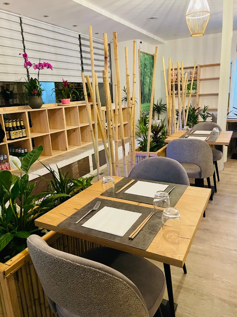 Intérieur restaurant Bambou Bleu Sallanches Haute-Savoie Intérieur restaurant Bambou Bleu Sallanches Haute-Savoie